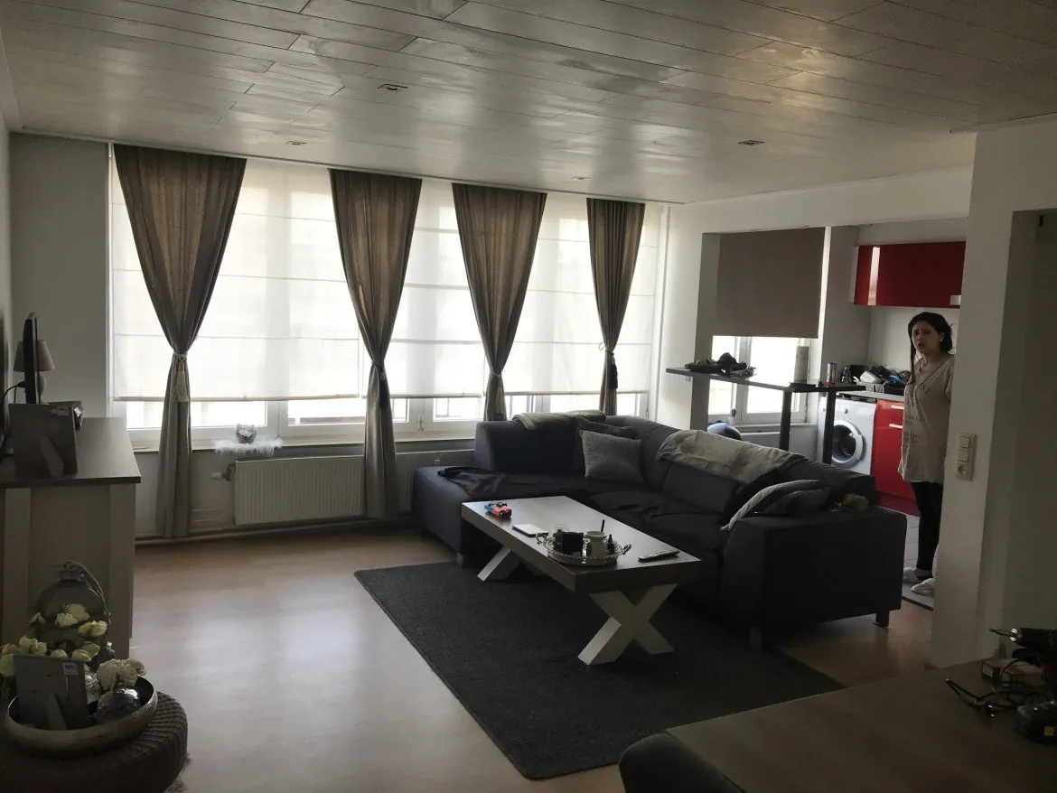 Antwerpen: Instapklaar 2-slaapkamerappartement met zonnig terras